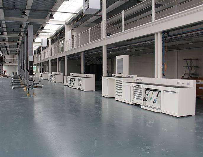 DEA equipped BMW workshop in France